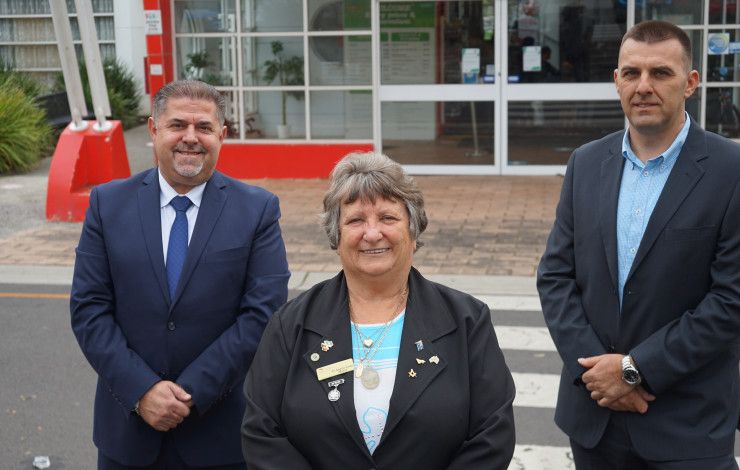Councillors at Dandenong Oasis