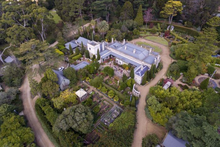Aerial image of Beleura House and property