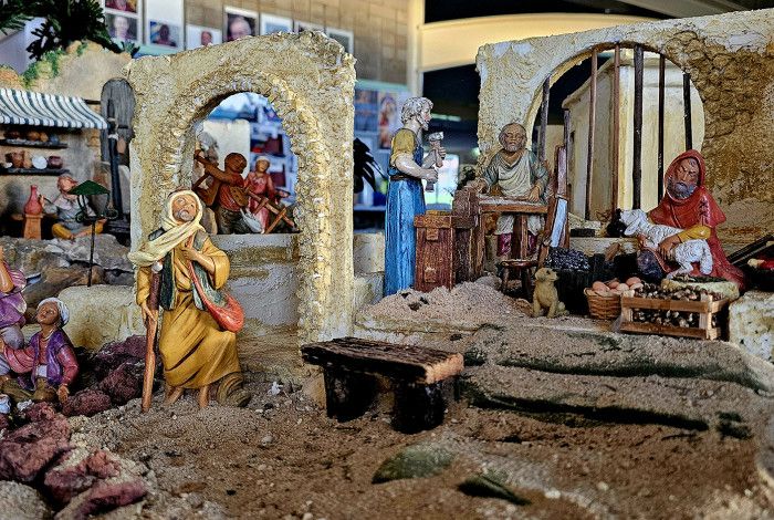 Nativity scene display