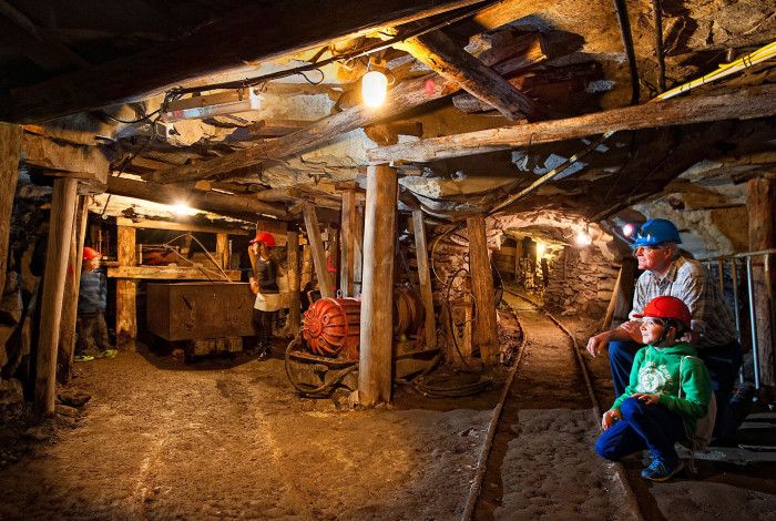 image of a tunnel in the coal mine