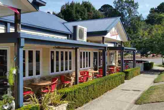 Front entry to Dudley's restaurant