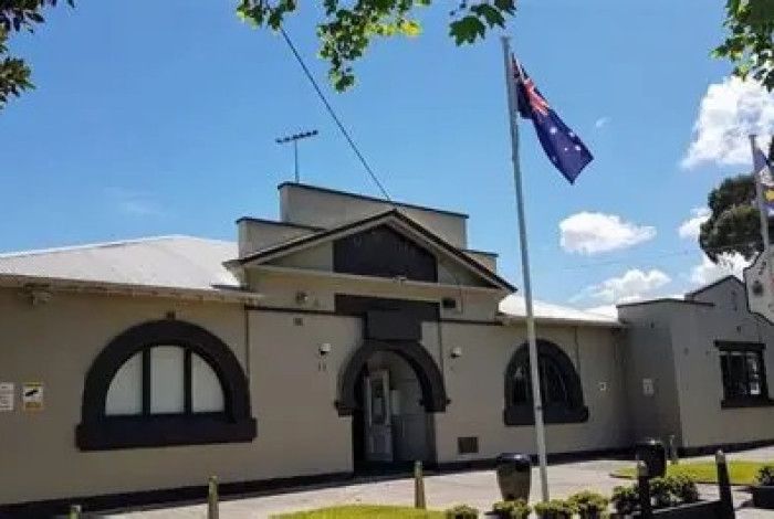Outside of Oakleigh RSL