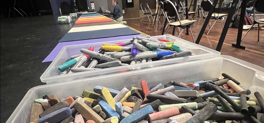 Drawing material in boxes