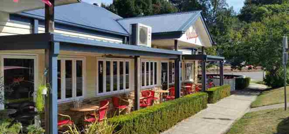 Front entry to Dudley's restaurant